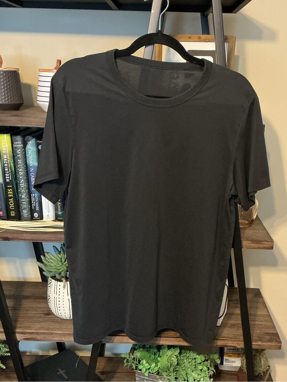 Men’s Black Lululemon Tee